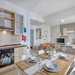 Cozy St Julians Center Appartement