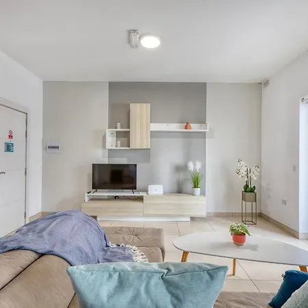 Cozy St Julians Center * San Ġiljan