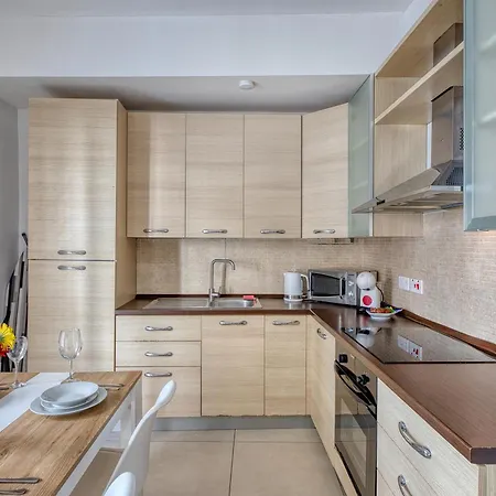 Cozy St Julians Center * San Ġiljan