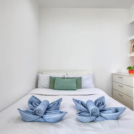 Cozy St Julians Center Appartement *