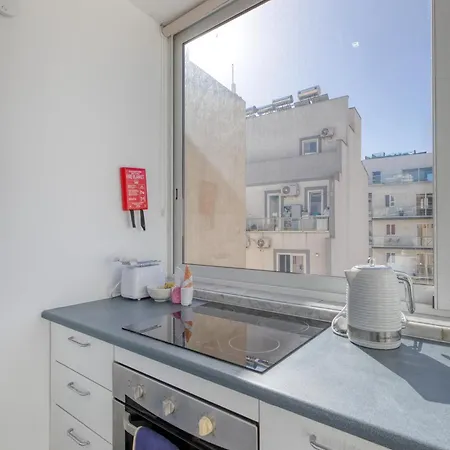Cozy St Julians Center Apartment Saint Julian's