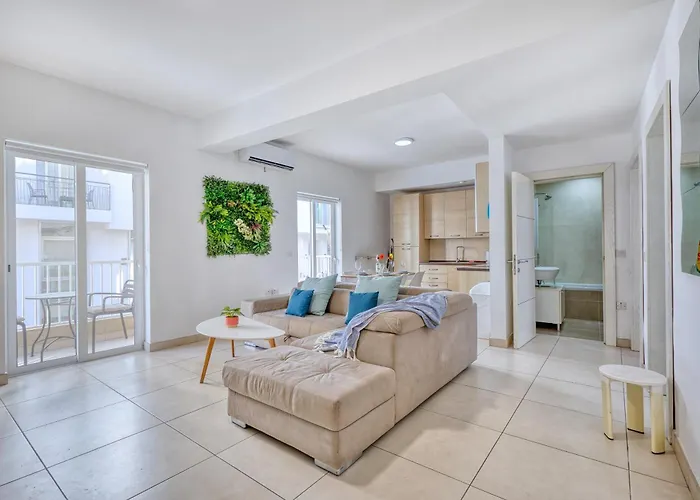 Apartment Cozy St Julians Center *