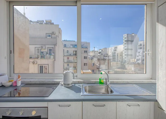 Cozy St Julians Center