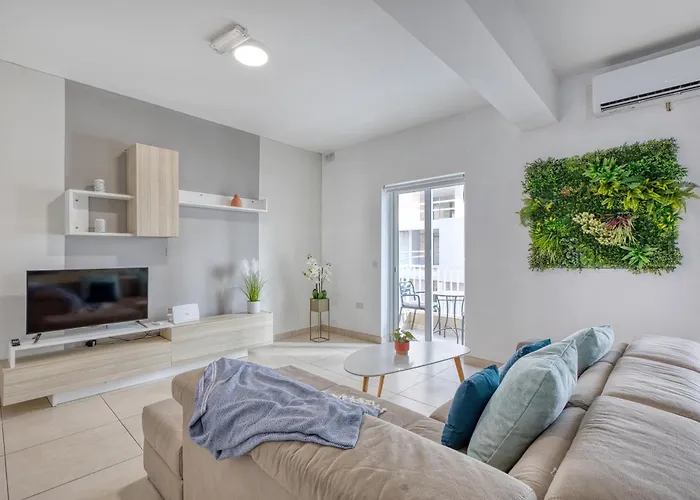 Apartment Cozy St Julians Center *