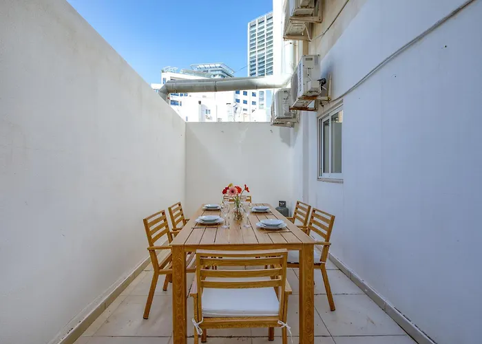 Cozy St Julians Center Apartment San Ġiljan