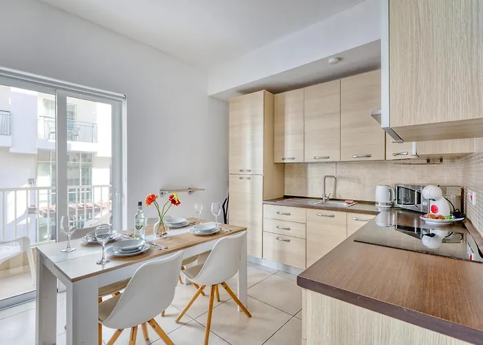 Apartment Cozy St Julians Center *