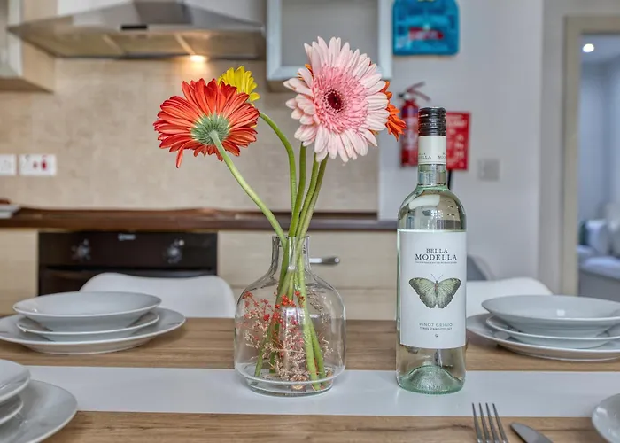 Apartment Cozy St Julians Center *