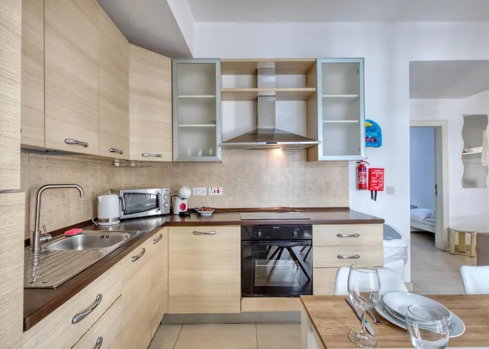 Cozy St Julians Center