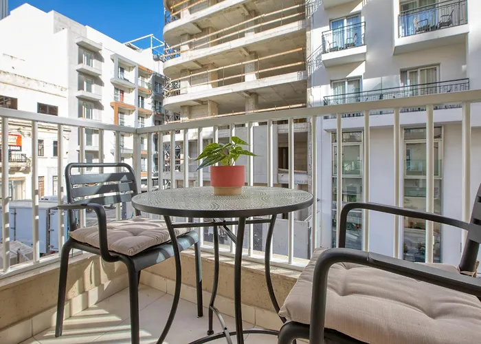 Apartment Cozy St Julians Center San Ġiljan