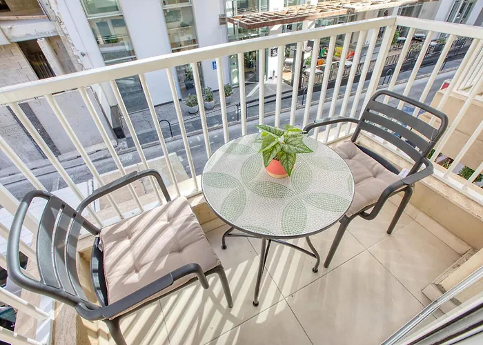 Apartment Cozy St Julians Center